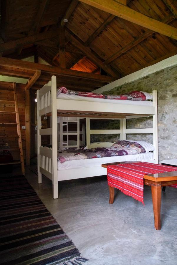Ferma Albanik Hotel Kelcyre Ngoại thất bức ảnh
